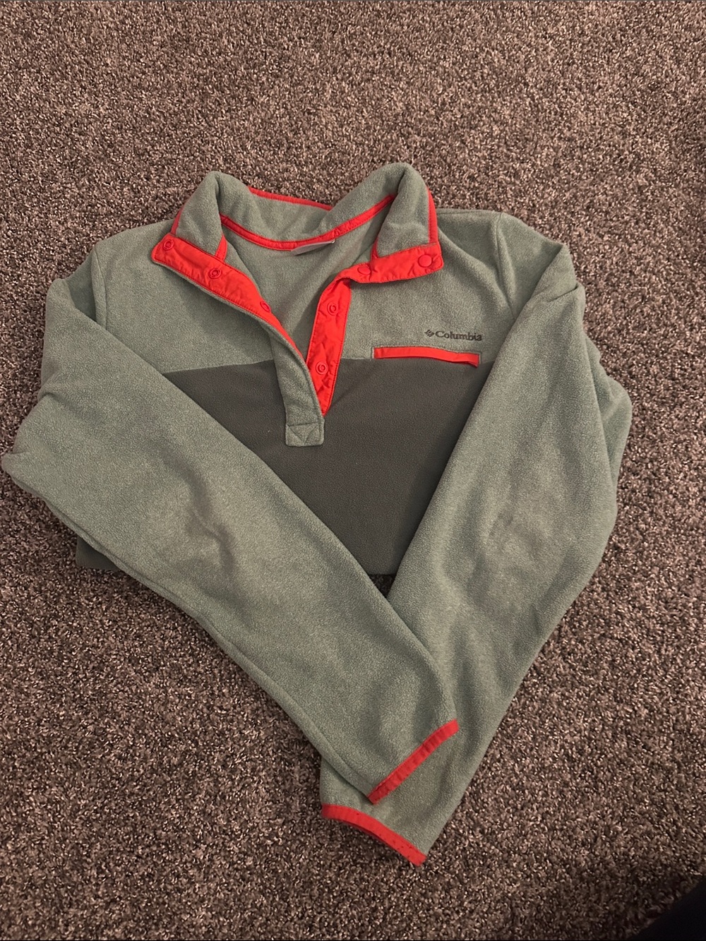 Columbia Green Fleece Pullover with Coral Accents